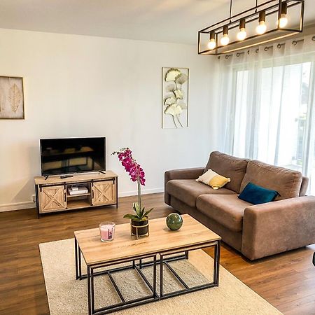 T3 Moderne Avec Balcon Terrasse Et Parking Gratuit Apartment Niort Bagian luar foto