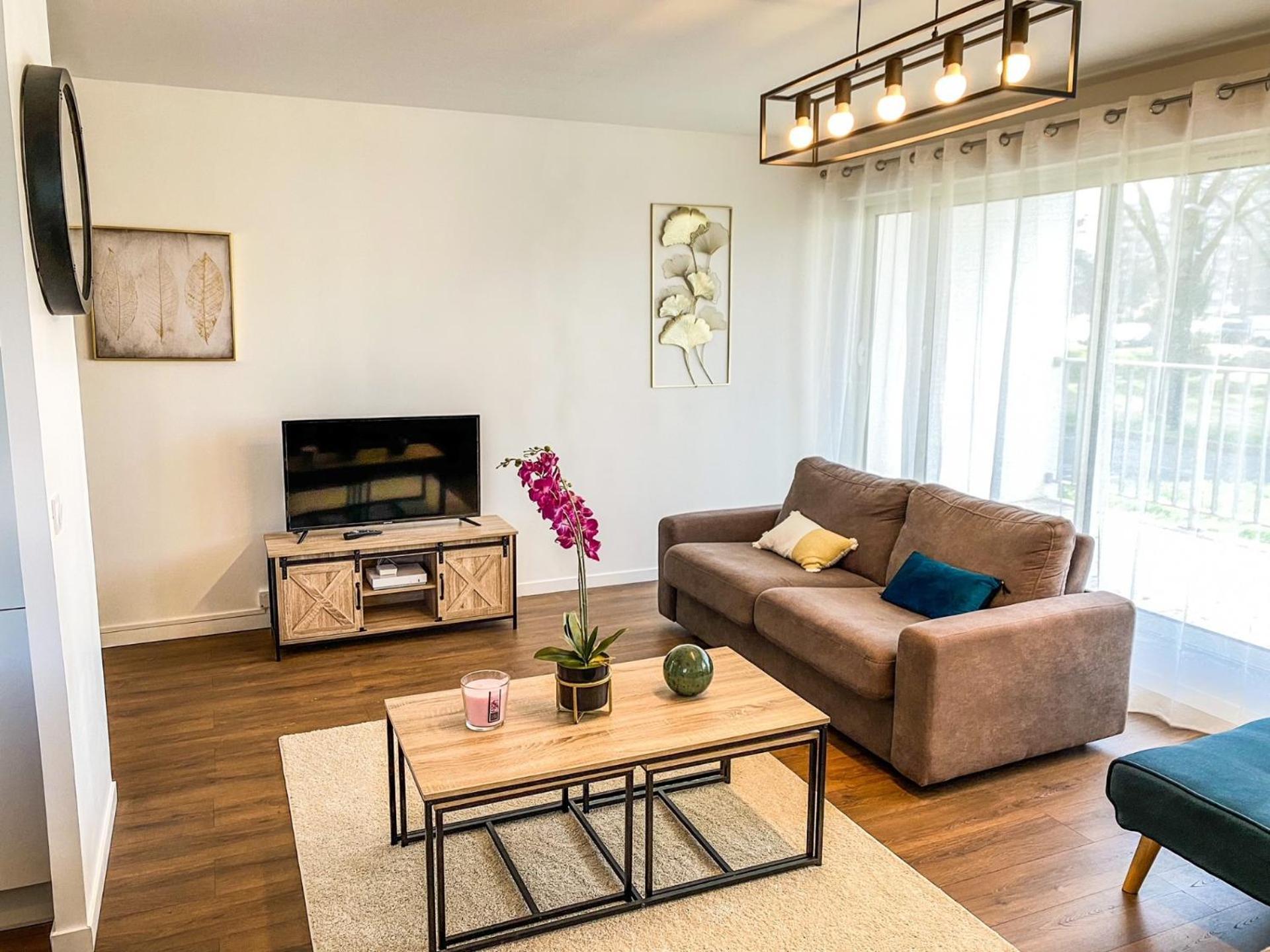 T3 Moderne Avec Balcon Terrasse Et Parking Gratuit Apartment Niort Bagian luar foto
