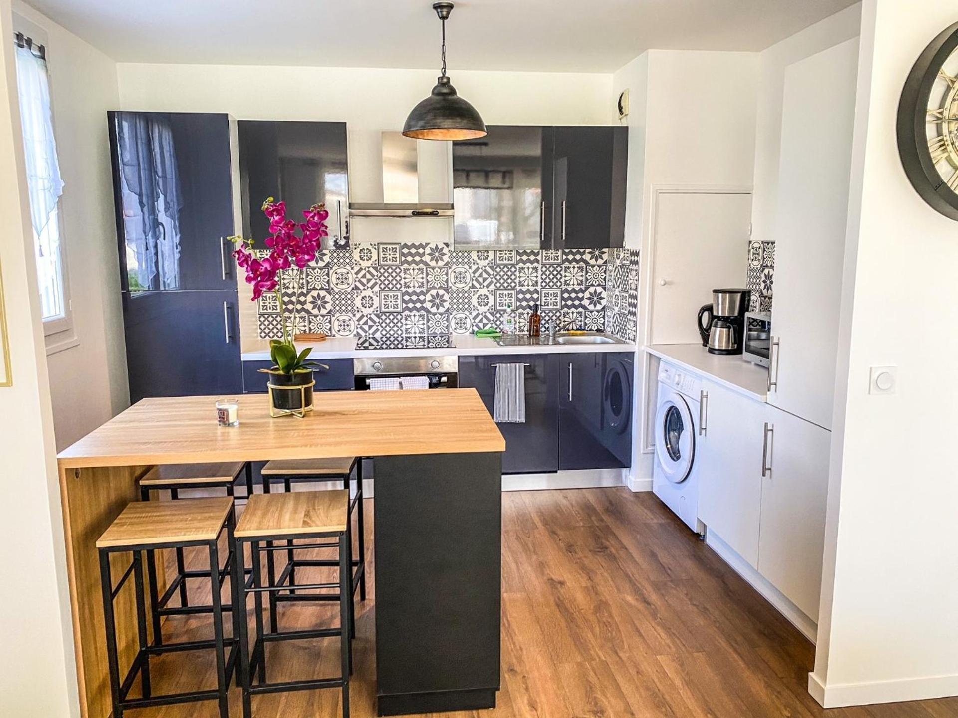 T3 Moderne Avec Balcon Terrasse Et Parking Gratuit Apartment Niort Bagian luar foto
